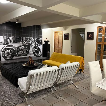 Seymour Private Bedroom, Ensuite Bathroom With Shared Pool, Hot Tub With Views Βόρειο Βανκούβερ Εξωτερικό φωτογραφία