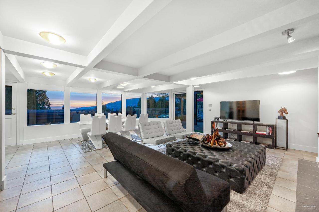Seymour Private Bedroom, Ensuite Bathroom With Shared Pool, Hot Tub With Views Βόρειο Βανκούβερ Εξωτερικό φωτογραφία