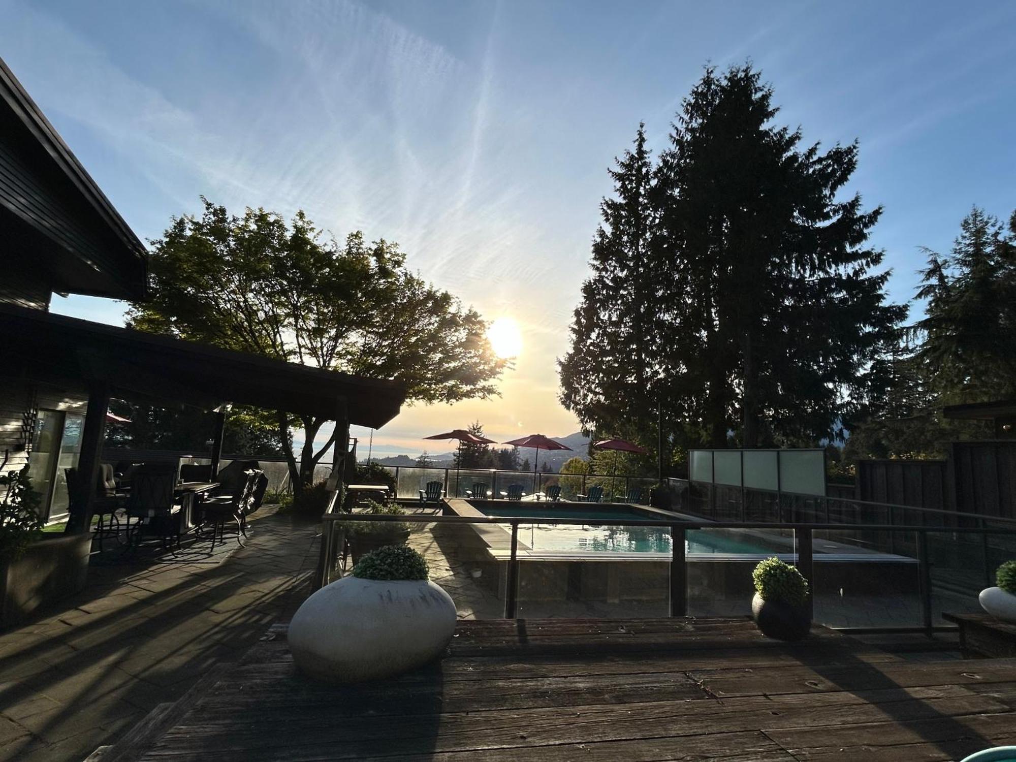 Seymour Private Bedroom, Ensuite Bathroom With Shared Pool, Hot Tub With Views Βόρειο Βανκούβερ Εξωτερικό φωτογραφία