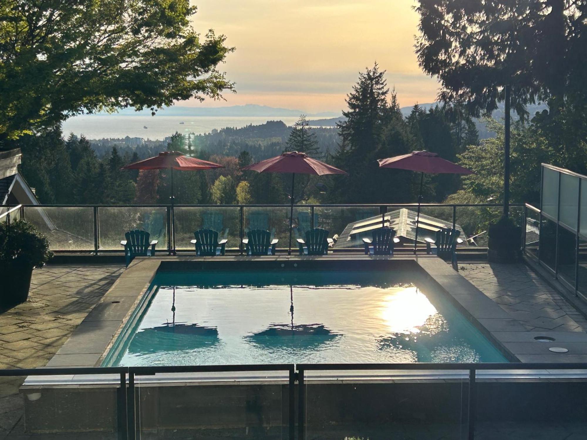 Seymour Private Bedroom, Ensuite Bathroom With Shared Pool, Hot Tub With Views Βόρειο Βανκούβερ Εξωτερικό φωτογραφία