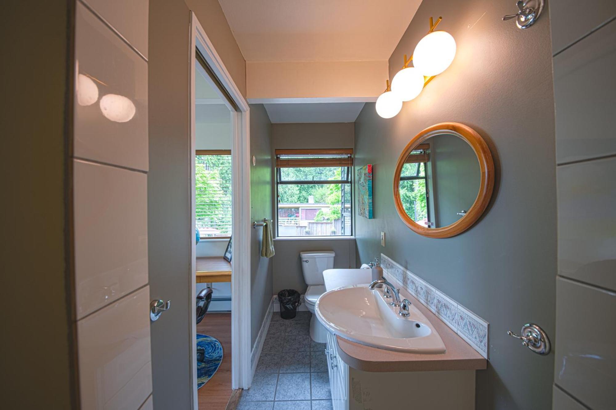 Seymour Private Bedroom, Ensuite Bathroom With Shared Pool, Hot Tub With Views Βόρειο Βανκούβερ Εξωτερικό φωτογραφία