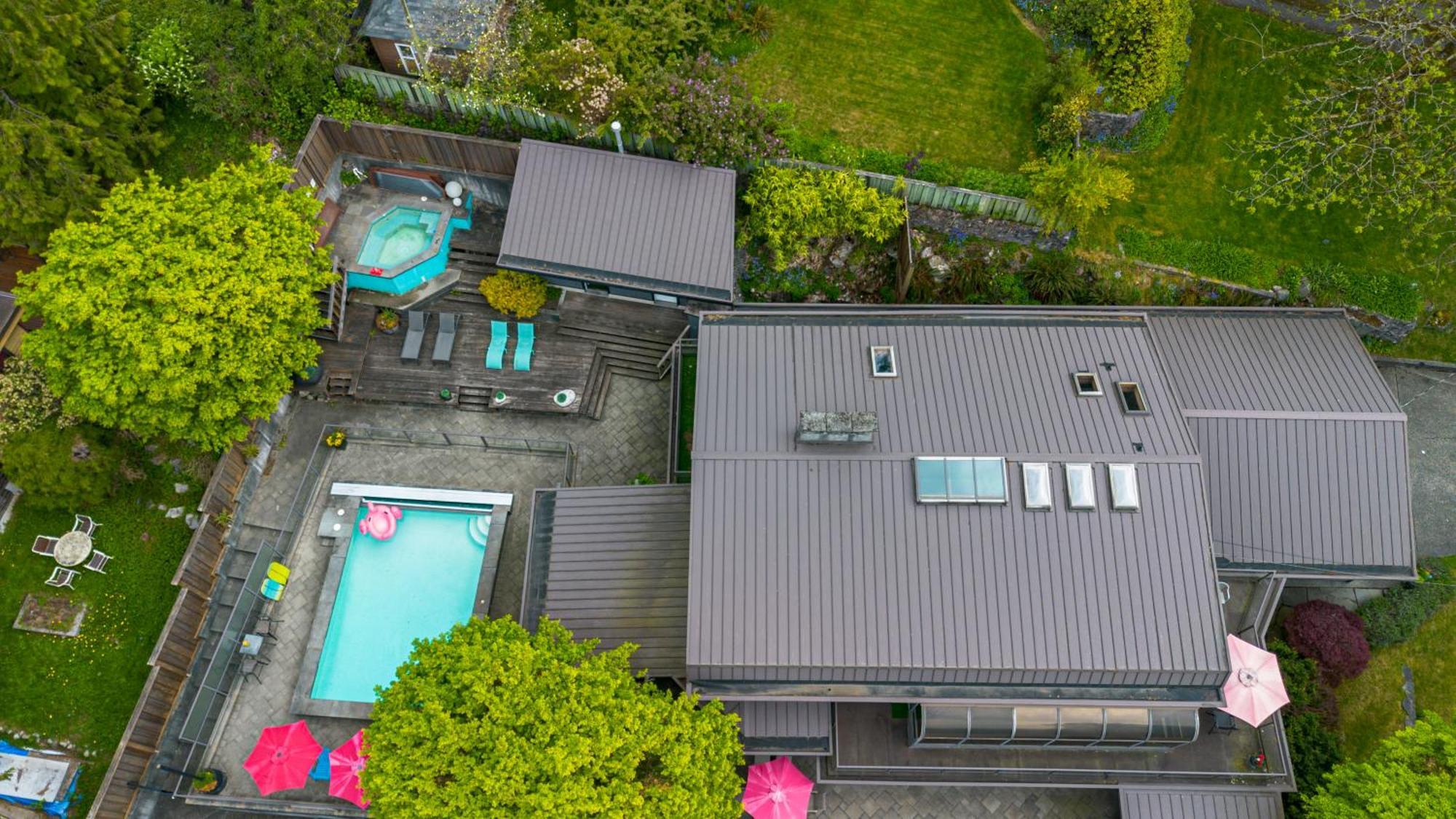 Seymour Private Bedroom, Ensuite Bathroom With Shared Pool, Hot Tub With Views Βόρειο Βανκούβερ Εξωτερικό φωτογραφία